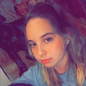 Meet your Posher, Bella